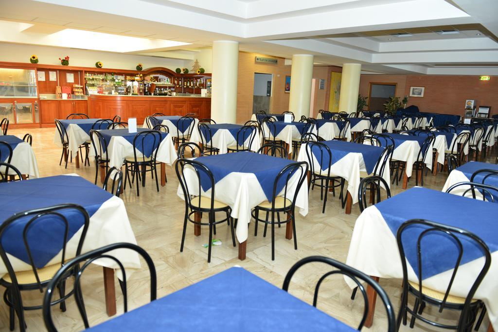 Вилла Casa Per Ferie Salesianum Фьюмичино Номер фото