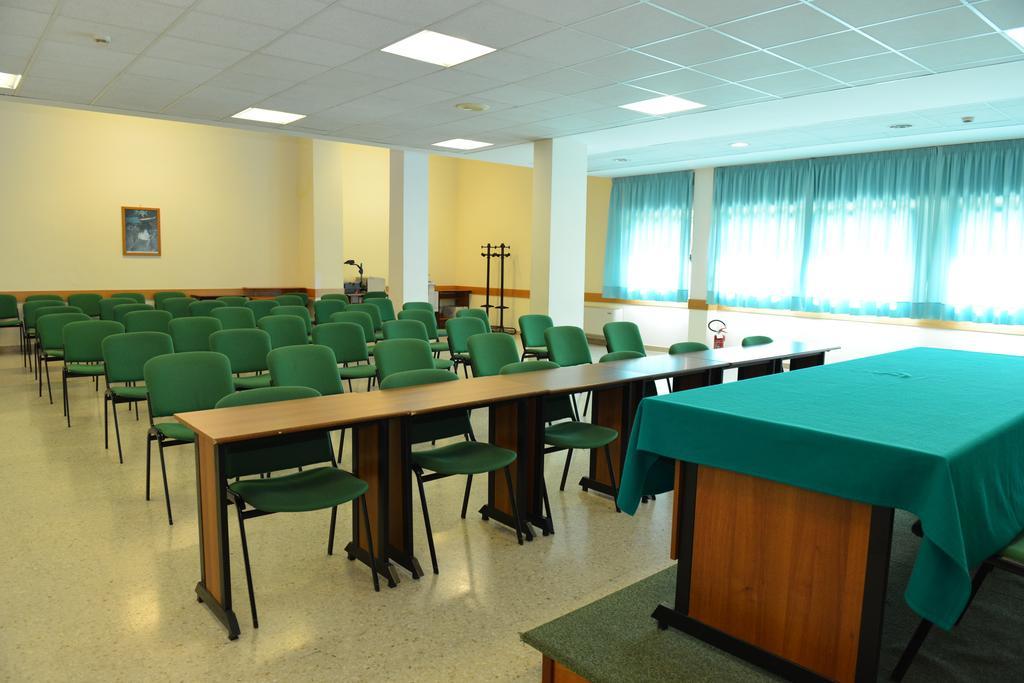 Вилла Casa Per Ferie Salesianum Фьюмичино Экстерьер фото