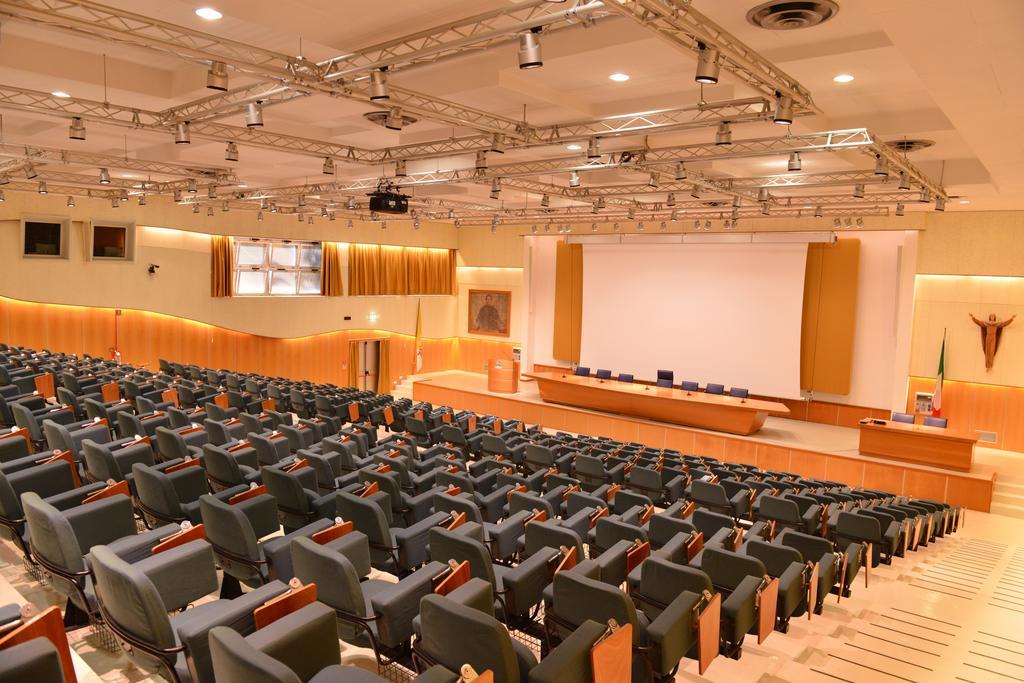 Вилла Casa Per Ferie Salesianum Фьюмичино Экстерьер фото