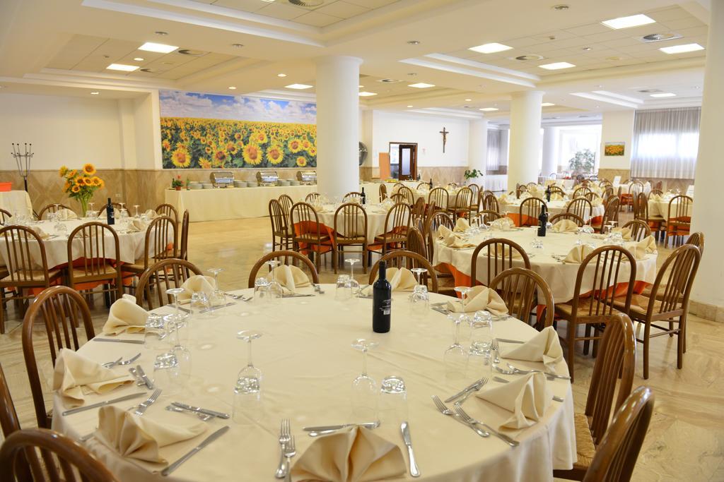 Вилла Casa Per Ferie Salesianum Фьюмичино Номер фото